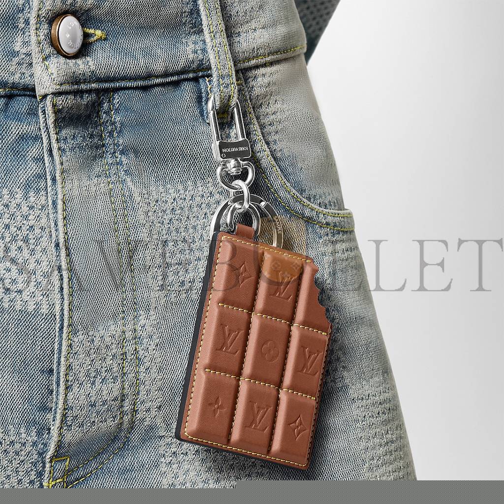 LOUIS VUITTON PADDED CASSETTE M01478